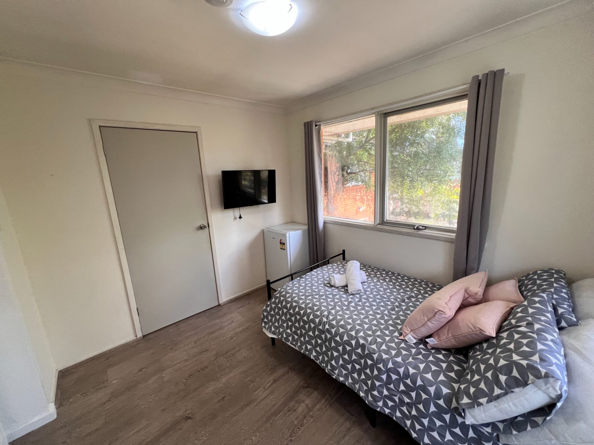 9 rooms in a share house, Mount Waverley, VIC