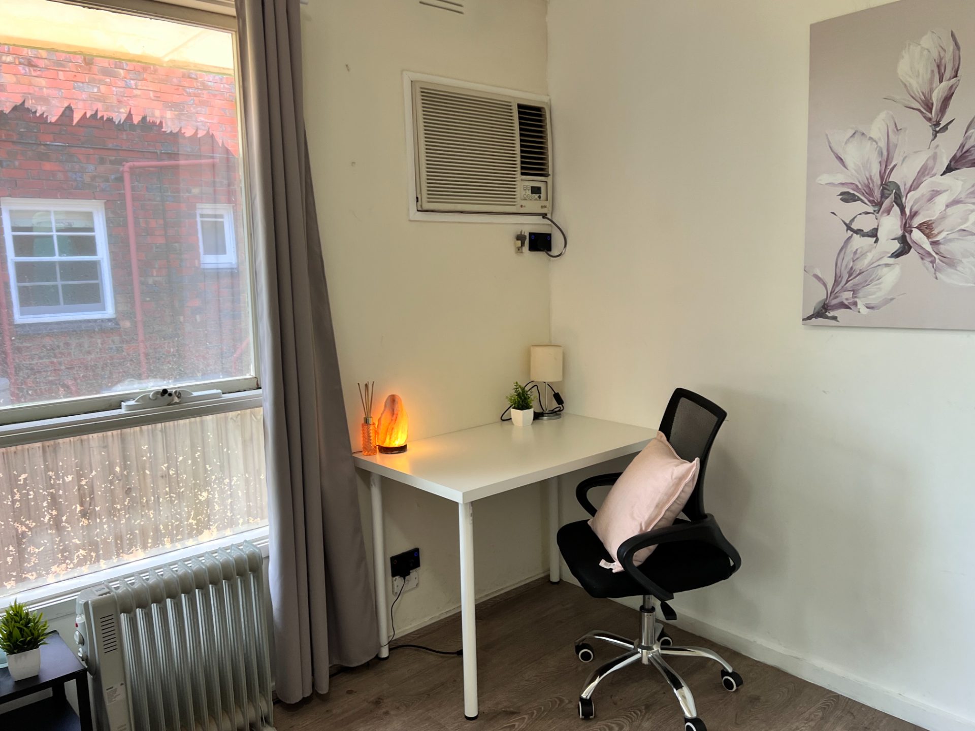 9 rooms in a share house, Mount Waverley, VIC