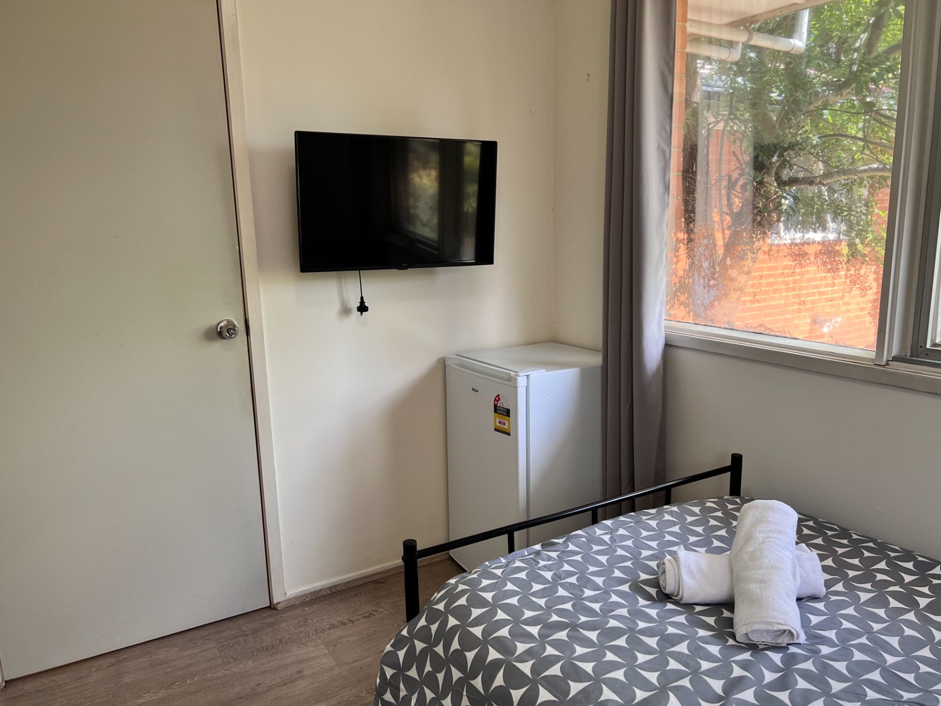 9 rooms in a share house, Mount Waverley, VIC