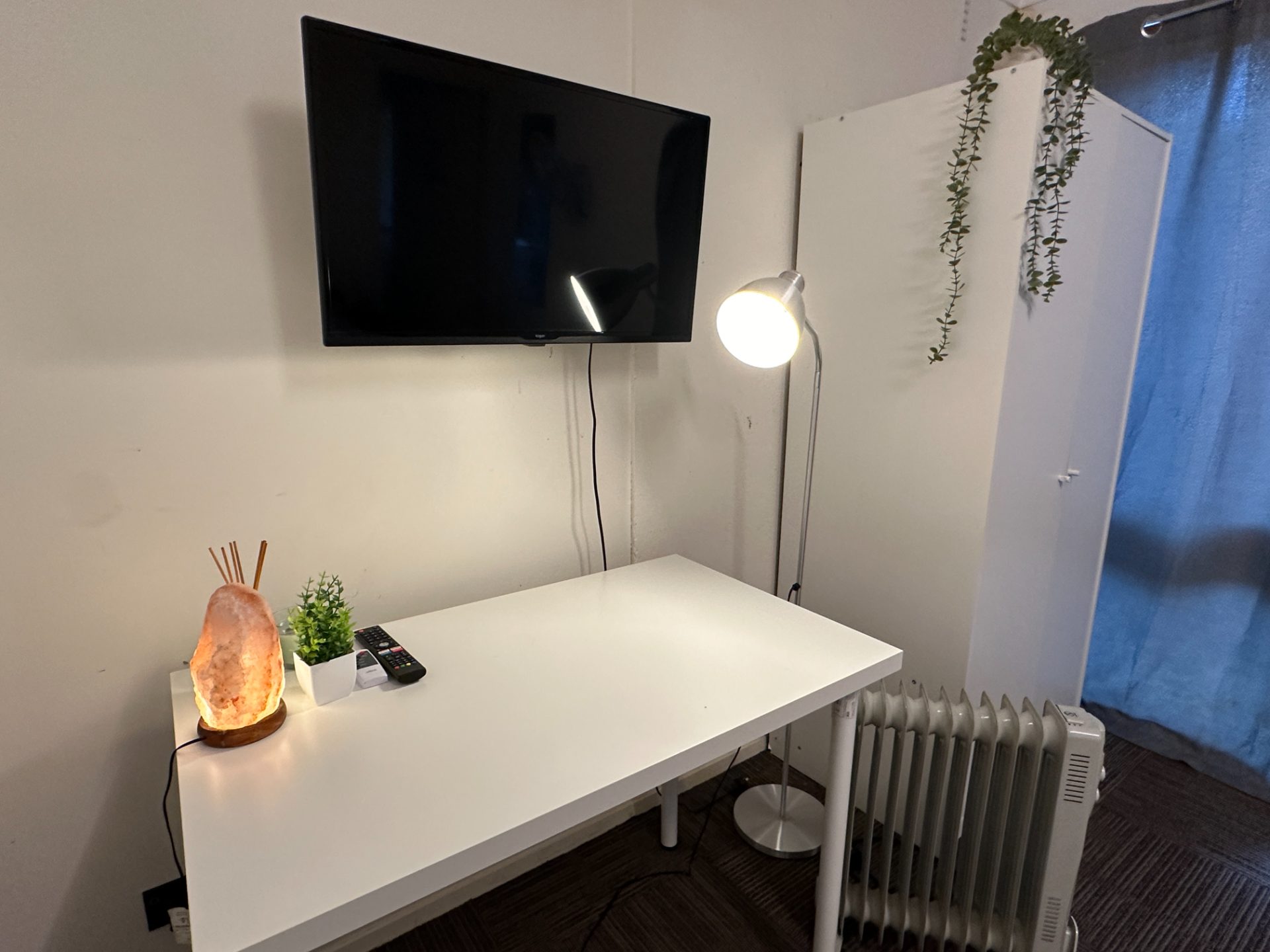 9 rooms in a share house, Mount Waverley, VIC