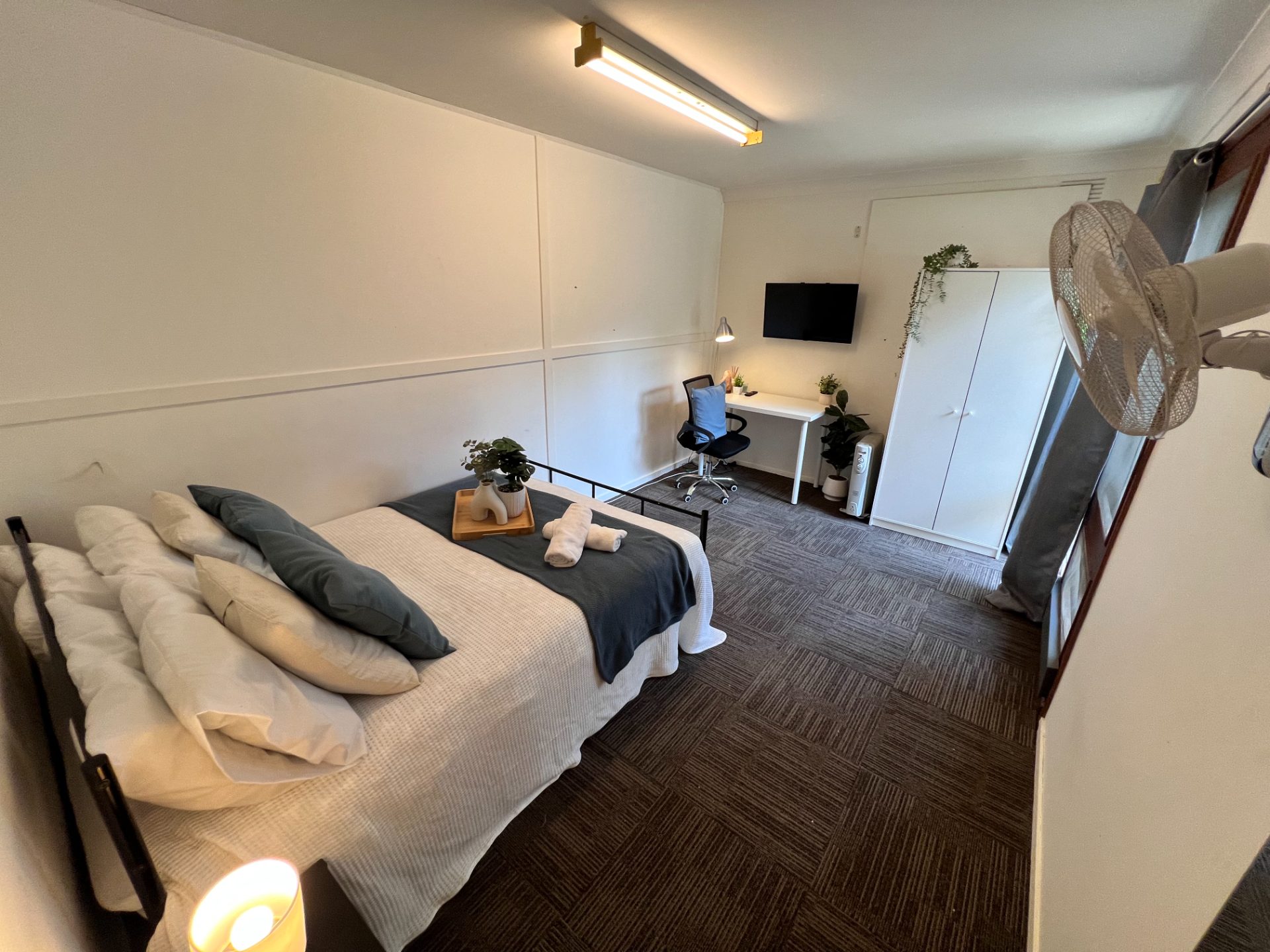 9 rooms in a share house, Mount Waverley, VIC