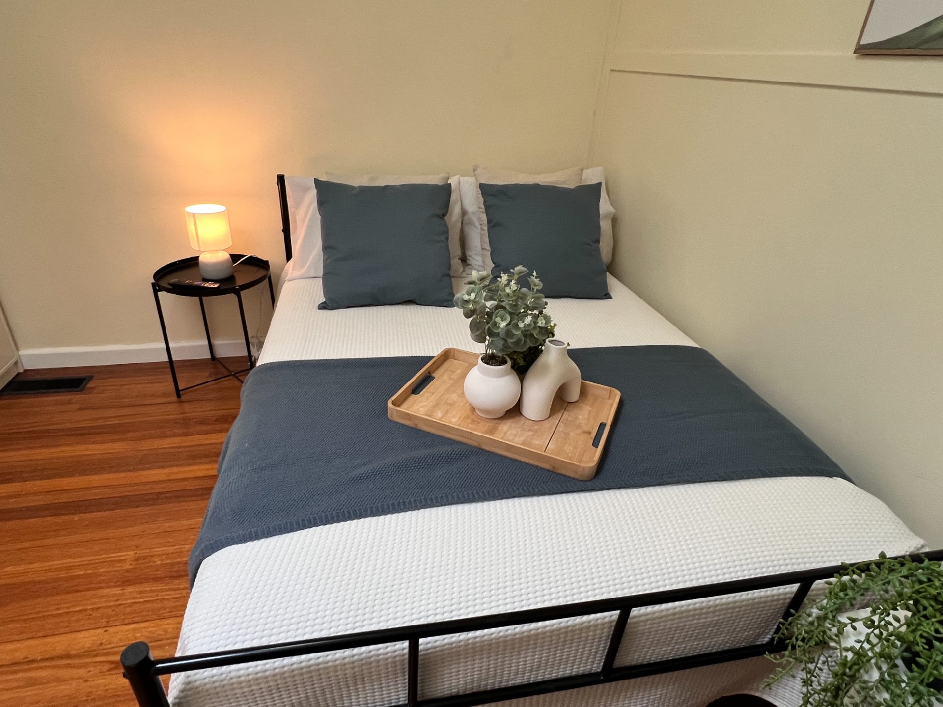 1 room available in a share house, Burwood East, VIC