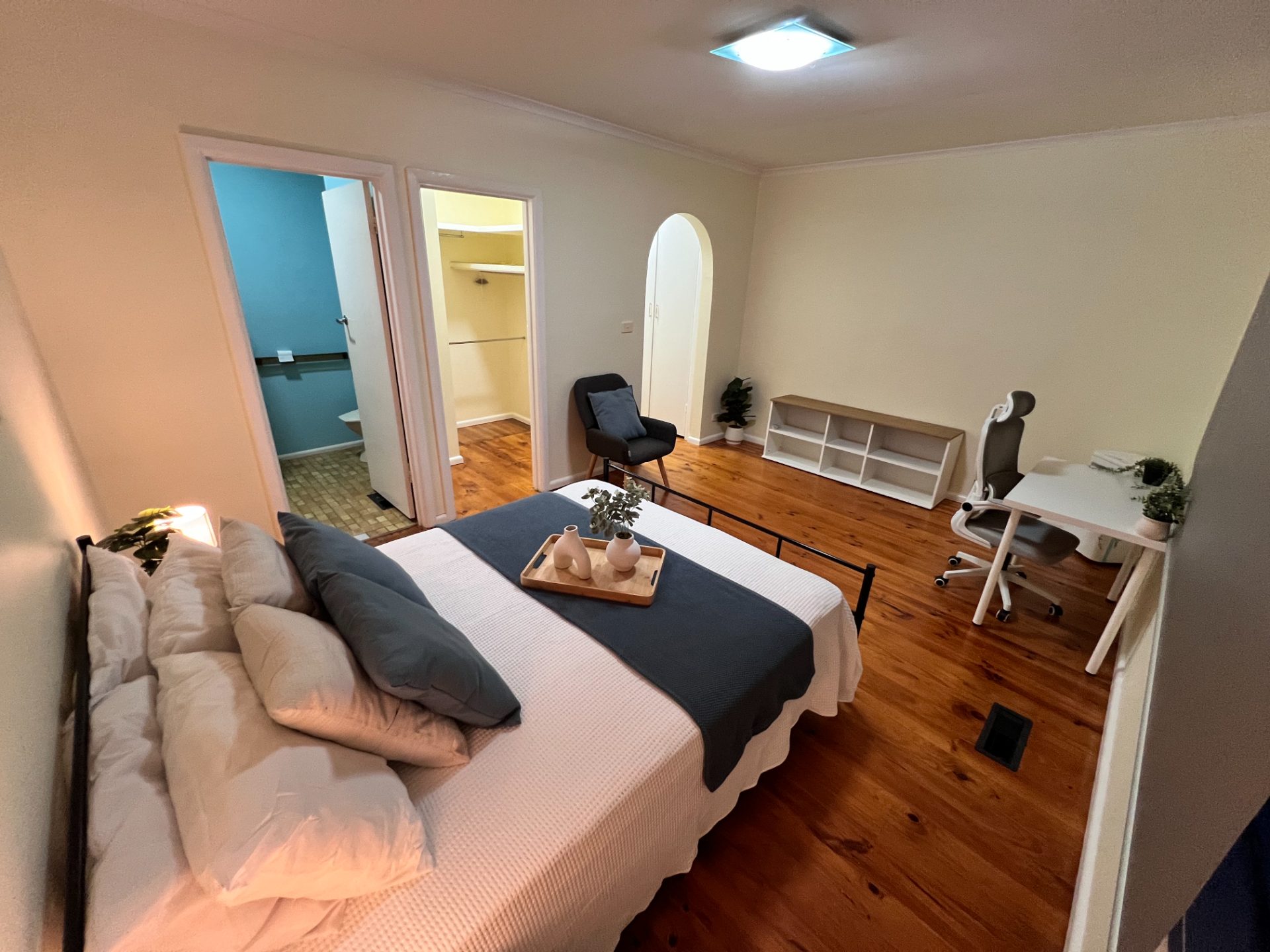1 room available in a share house, Burwood East, VIC