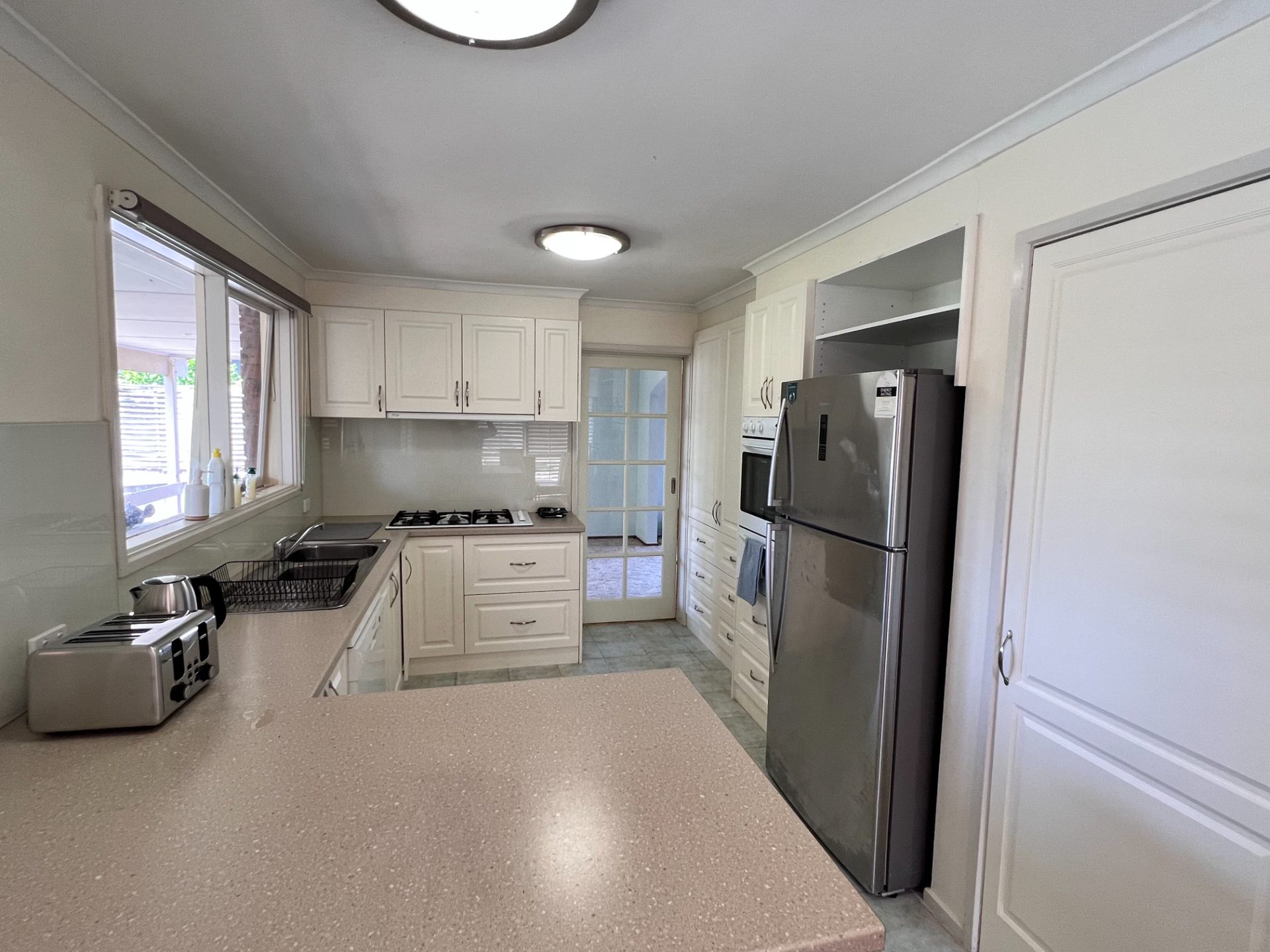 1 room available in a share house, Glen Waverley, VIC