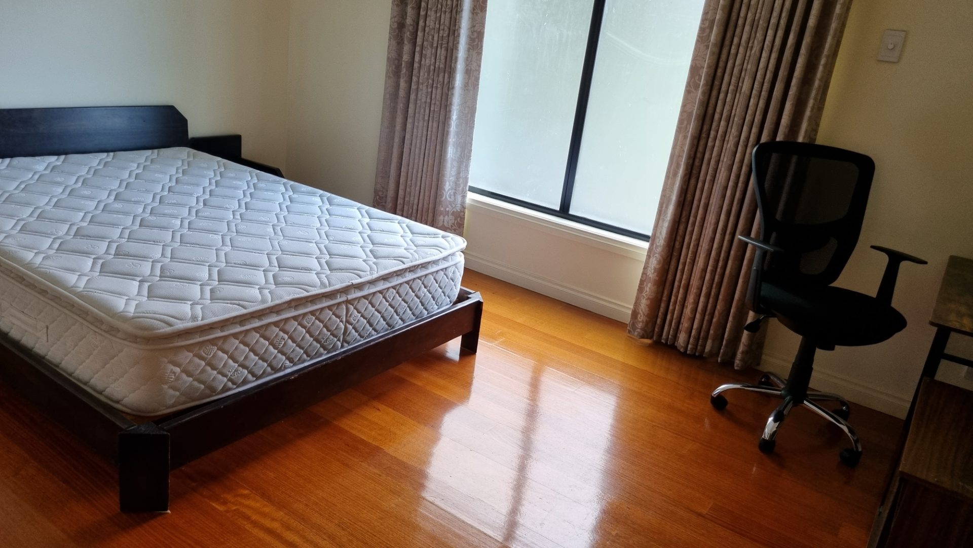 2 rooms available in a share house, Reservoir, VIC