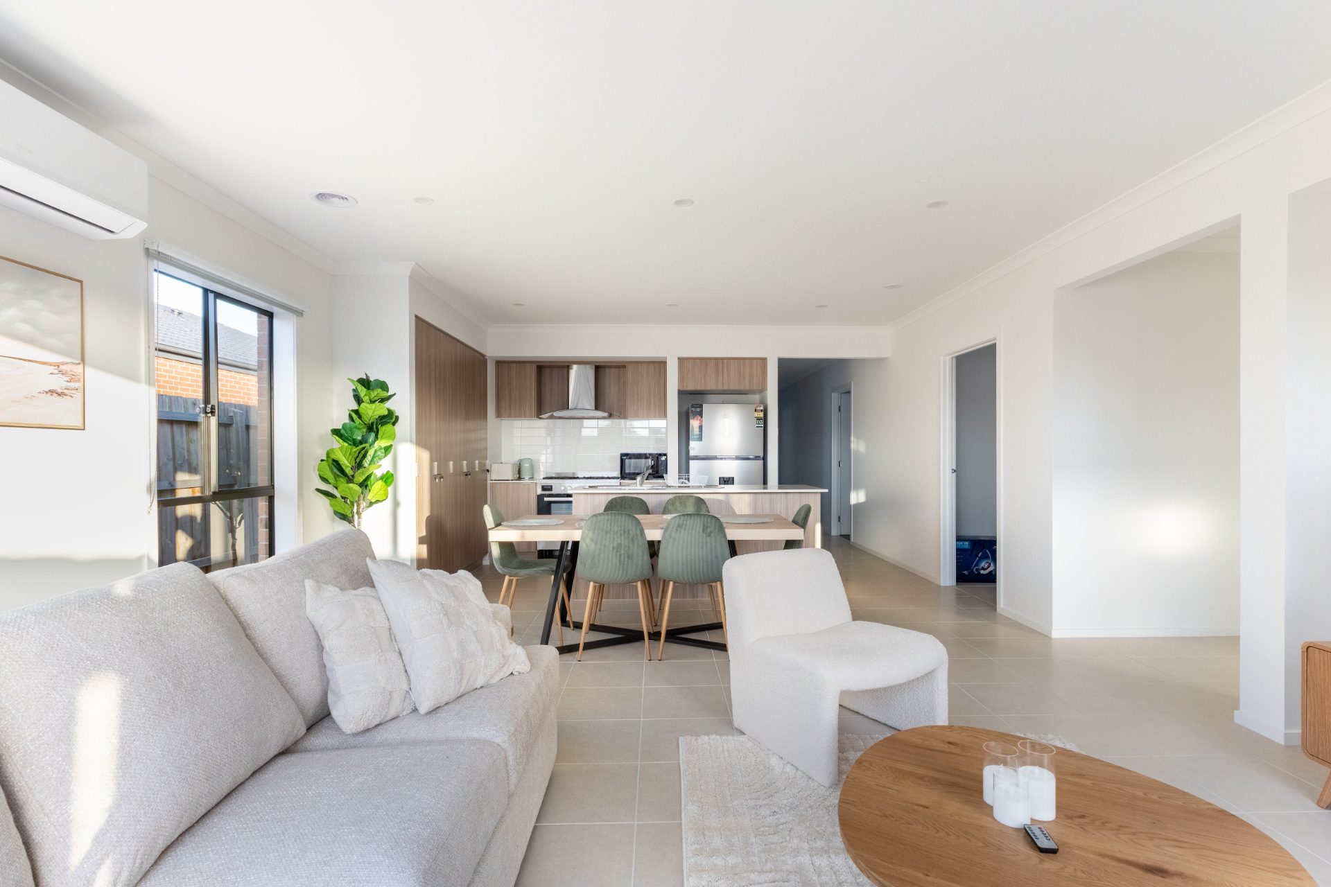 5 rooms in a share house, Melton South