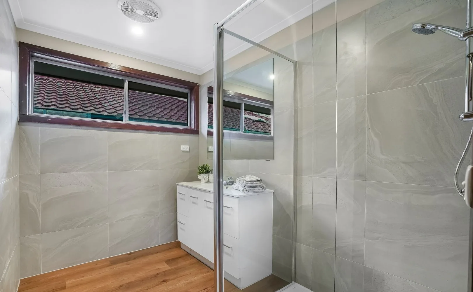 2 rooms available in a share house, Laverton, VIC
