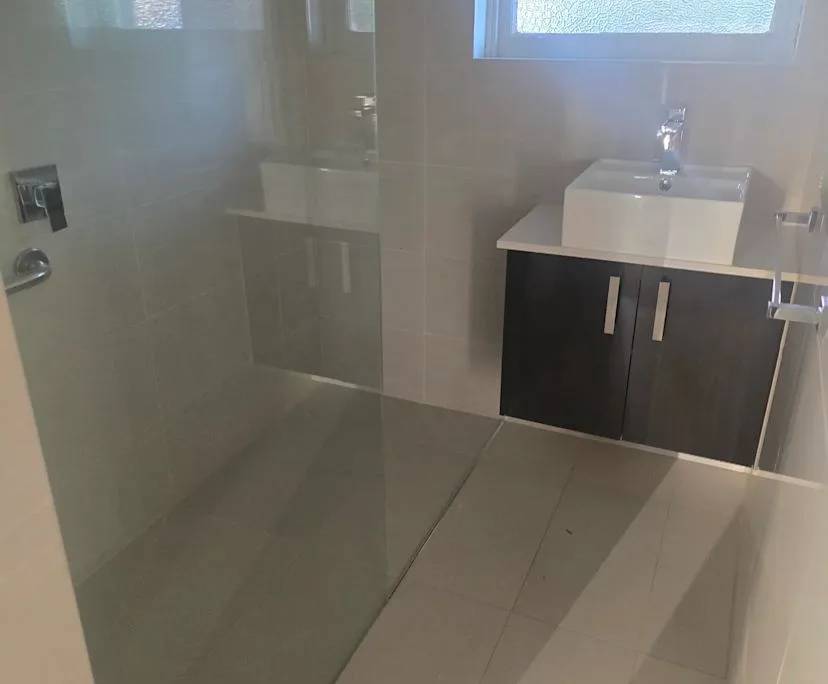 1 room available in a share house, Heidelberg West, VIC