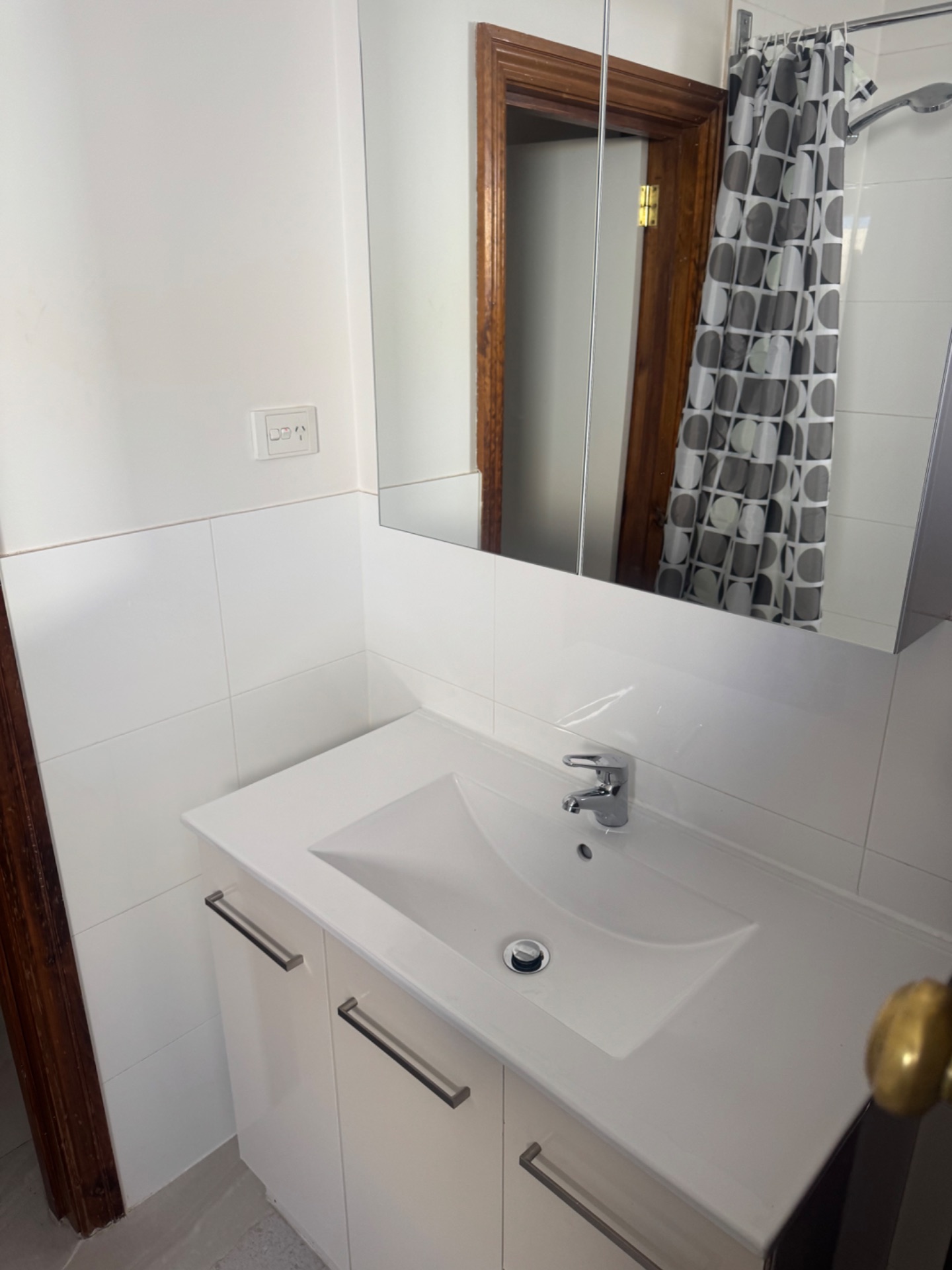 4 rooms in a share house, Kingsville