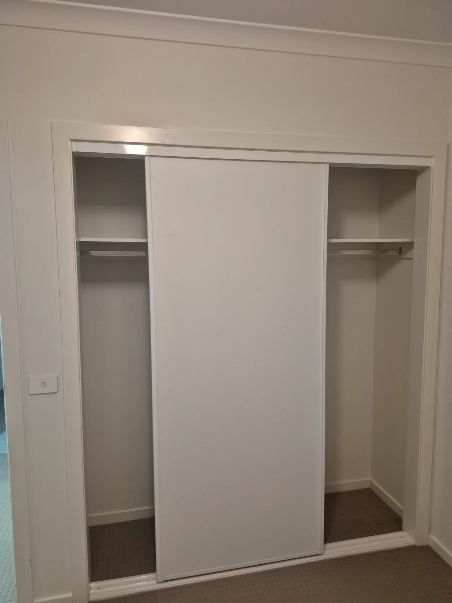1 room available in a share house, Point Cook, VIC