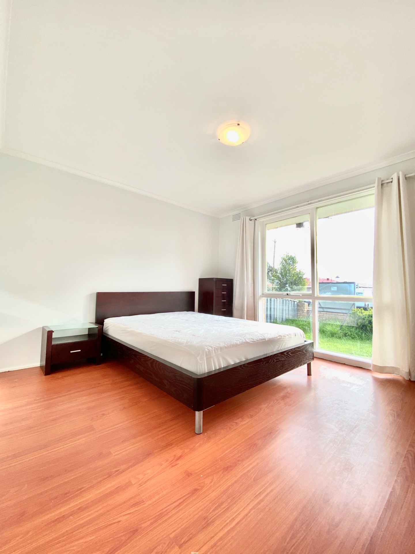 1 room available in a share house, St Albans, VIC