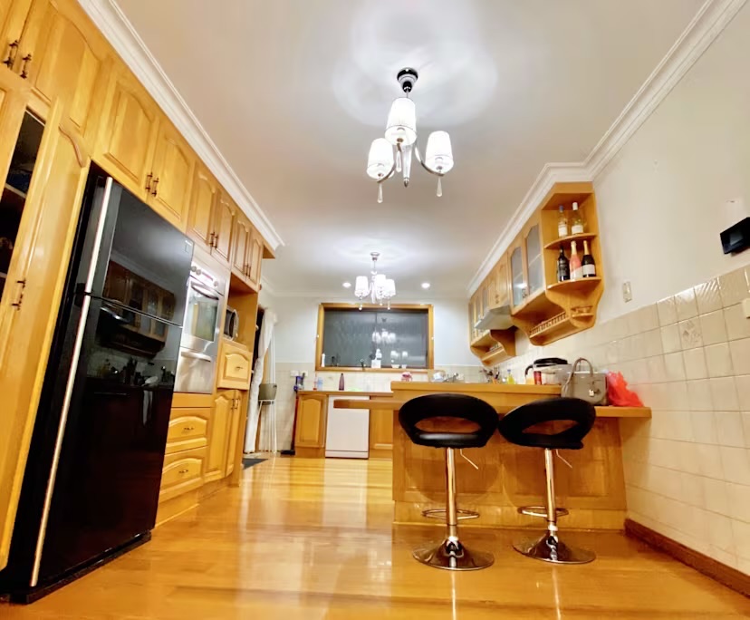 1 room available in a share house, St Albans, VIC
