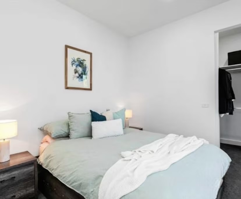 1 room available in a share house, South Kingsville, VIC