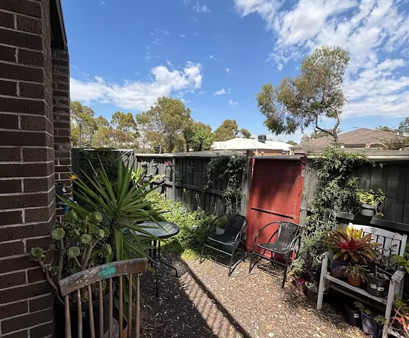 1 room available in a share house, Caroline Springs, VIC