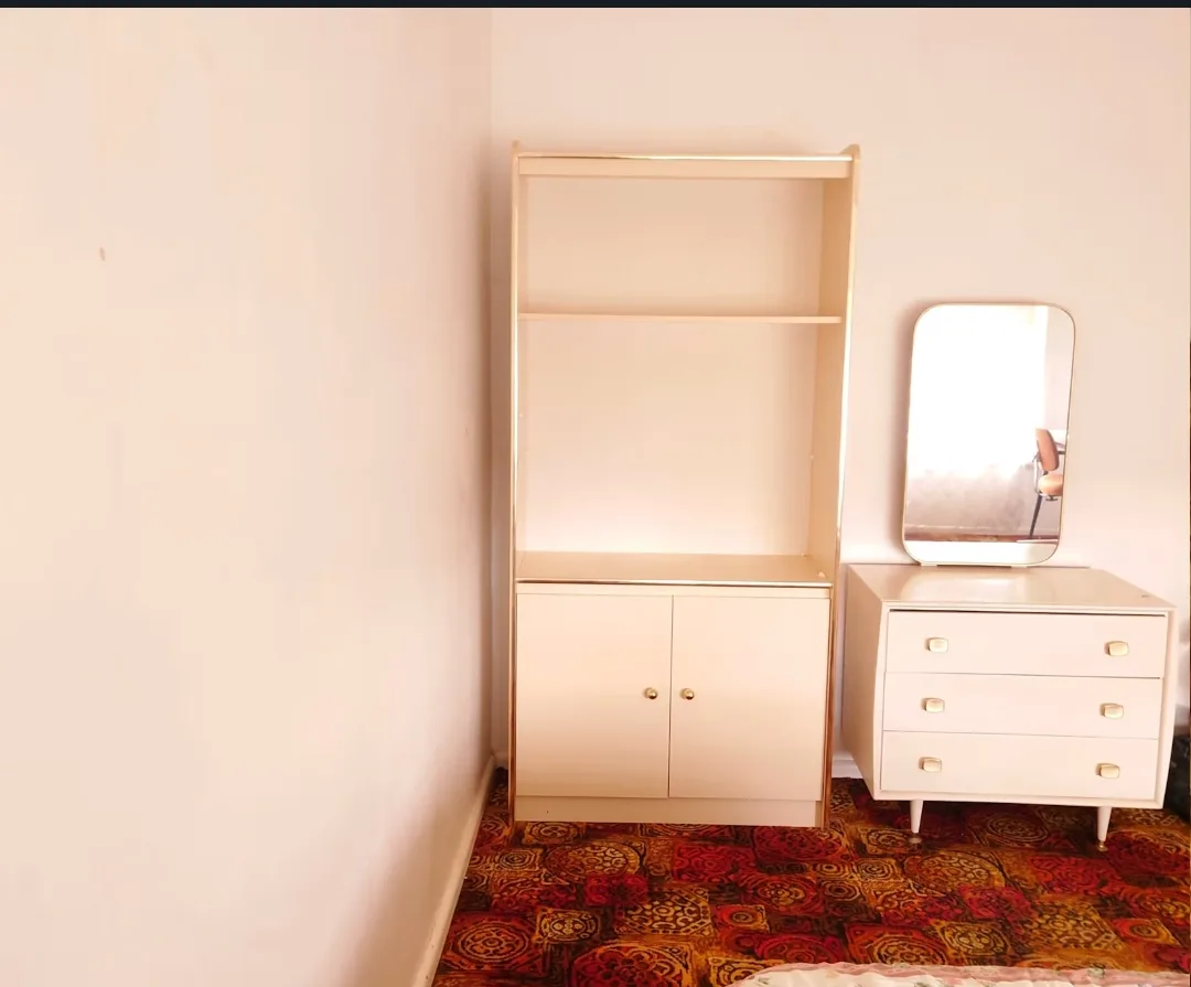 2 rooms available in a share house, Reservoir, VIC