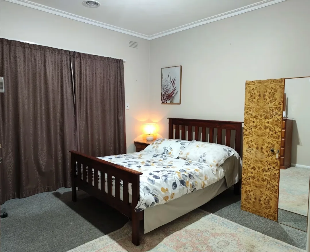 2 rooms available in a share house, Reservoir, VIC