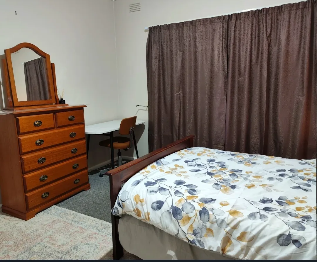 1 room available in a share house, Reservoir, VIC