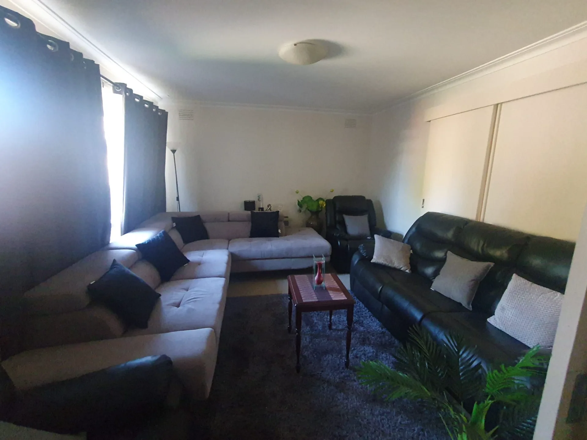 1 room available in a share house, Clayton, VIC